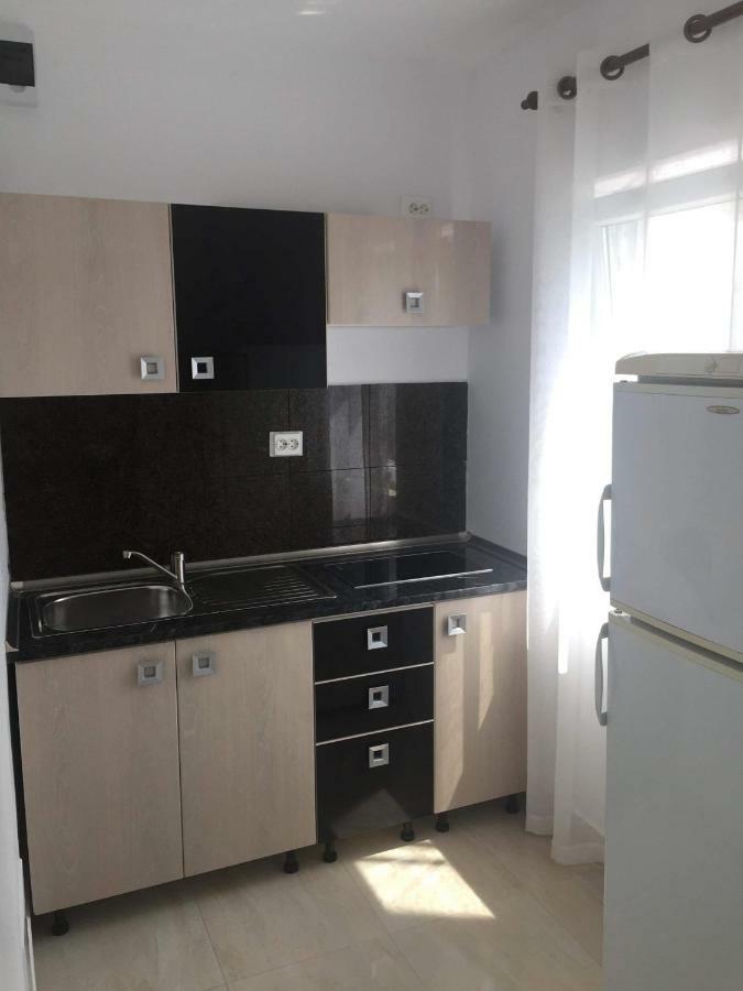 Garsoniera Simo Appartamento Orşova Esterno foto